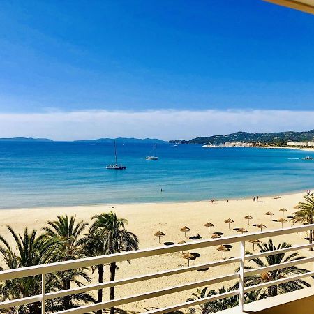 T3 Front De Mer Dernier Etage Vue Mer Petit Havre De Paix Pour Vos Vacances Emplacement Unique Vue Mer Panoramique A 180 Degres Pour Ce T3 En Face De La Plage Front De Mer Vue Sur Les Iles 5 Et Dernier Etage Avec Ascenseur Le Lavandou Exterior photo